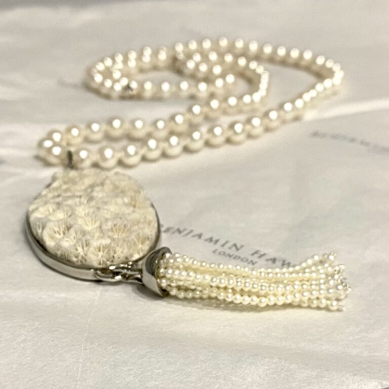 Ben tassel pearls